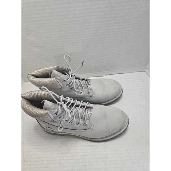 Women Timberland Boots - Picture 6 of 9